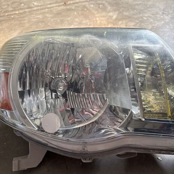 2014-2017 OEM Toyota Tundra 4Runner Tacoma Halogen Headlight Housing Unit Right - Picture 3 of 16